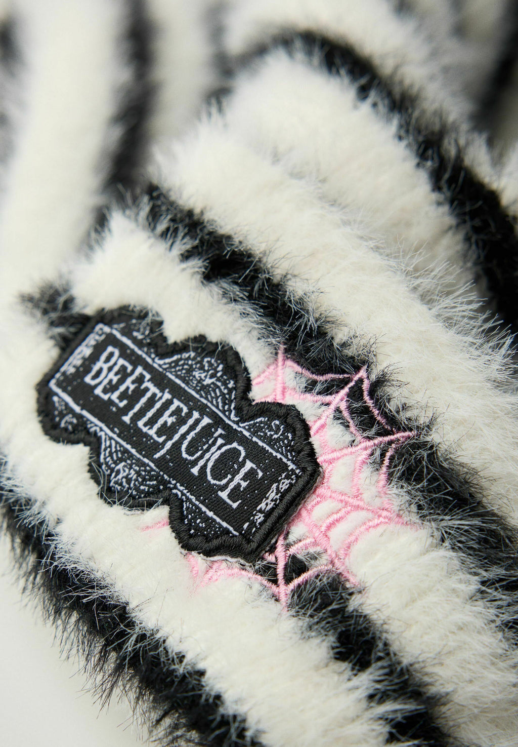 Bershka BEETLEJUICE