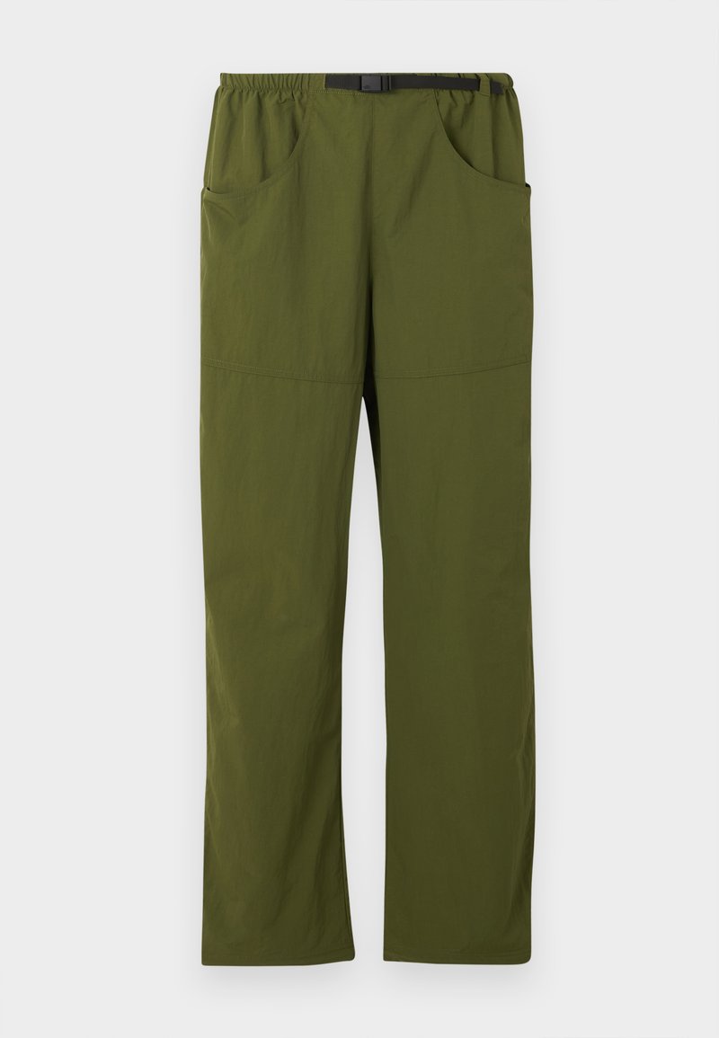 Olivgrüne gerade geschnittene Hose mit elastischem Bund und schwarzem verstellbarem Schnallen-Gürtel, Vorder- und Seitentaschen, Details in der vorderen Naht.
