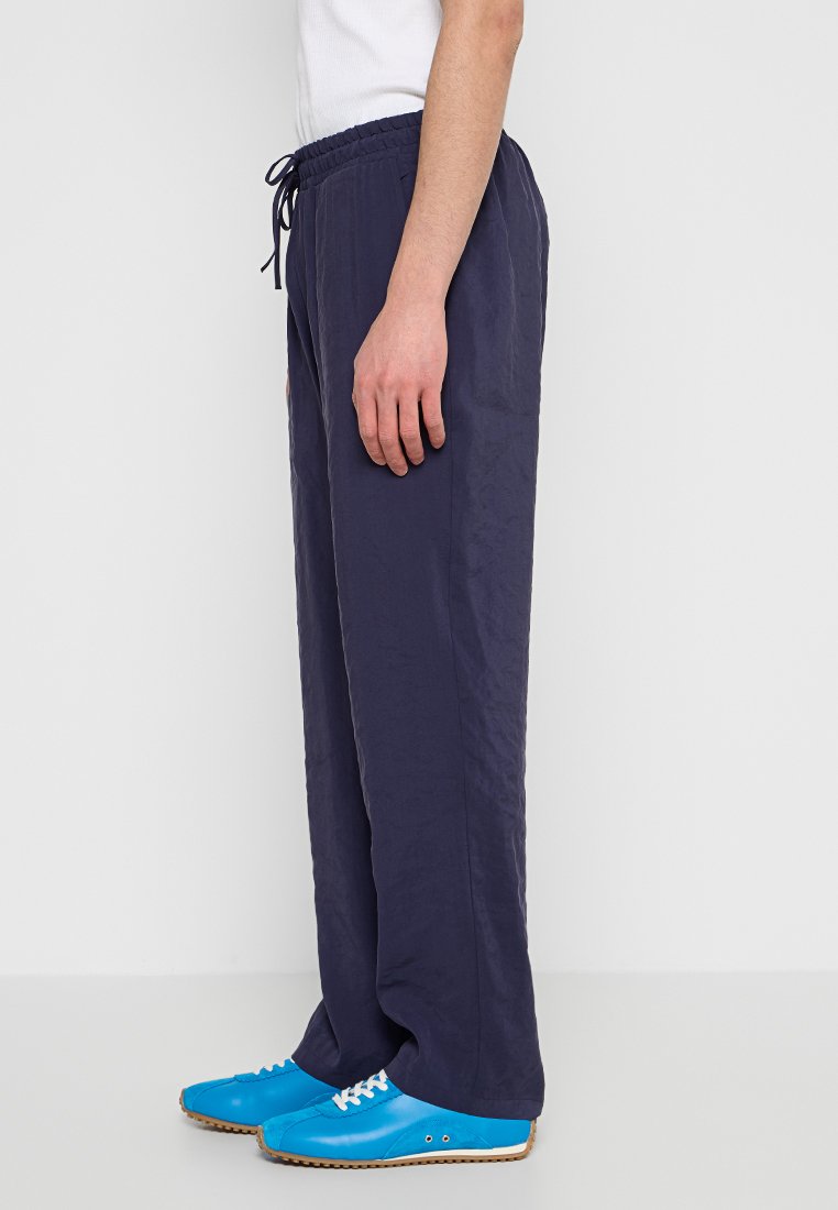 ONSSINUS LOOSE FIT Media 2