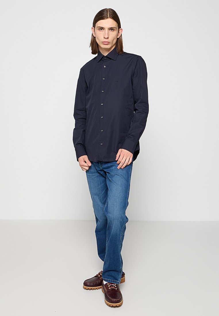 Michael Kors SLIM FIT