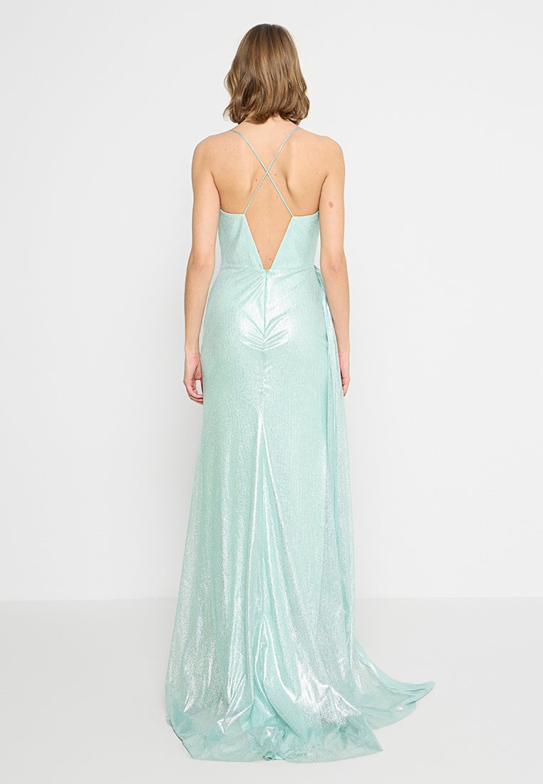 Pronovias