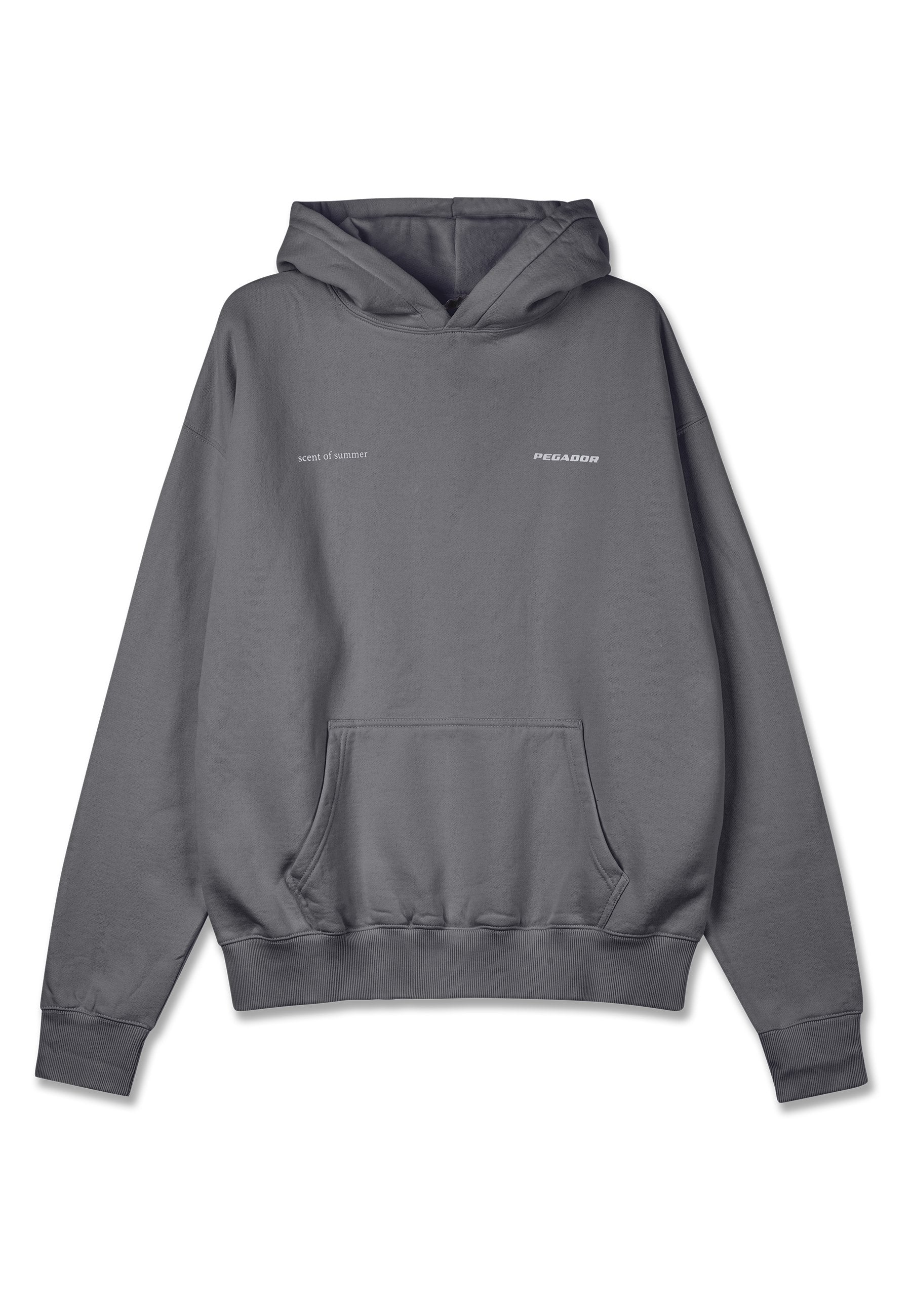 Grauer Hoodie mit Kordelzug, Fronttasche, gerippten Bündchen und Saum. Mit dem Text "Duft des Sommers" und "PEGADOR" in kontrastierenden Farben.