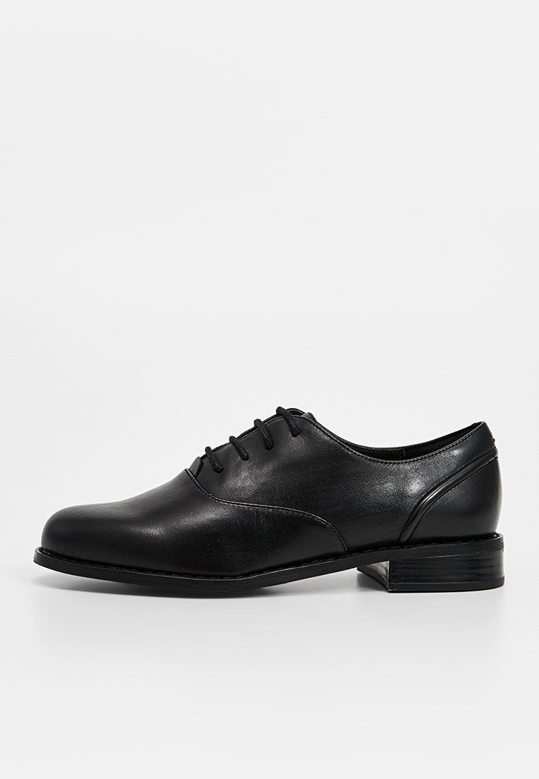 Clarks HANA WALK