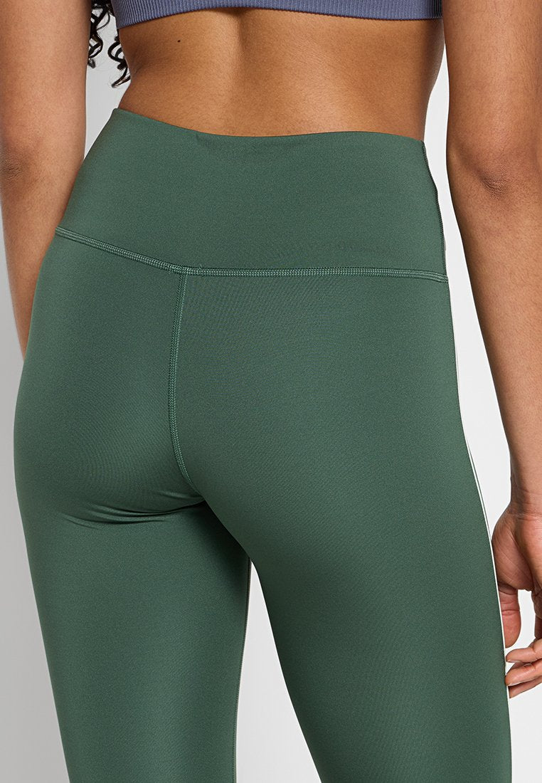 Lacoste Sport TIGHT FIT