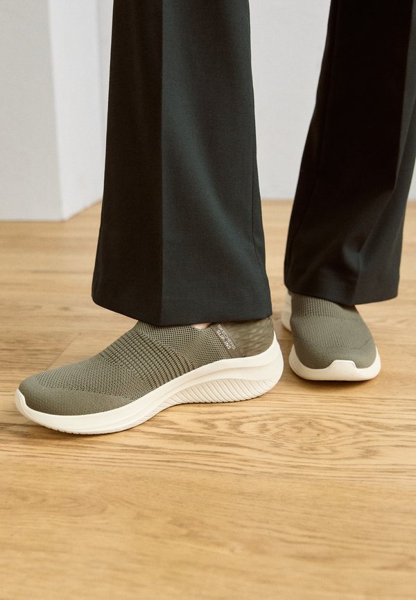 Skechers ULTRA FLEX 3.0 - Slip-ons - olive