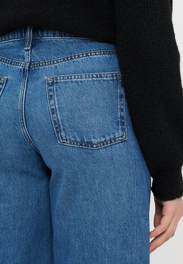 Gap Tall