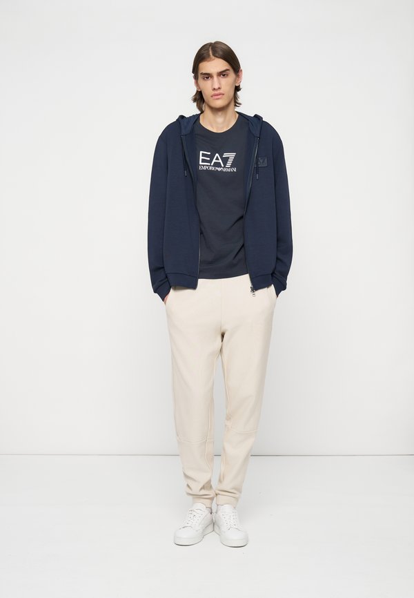 EA7 Emporio Armani