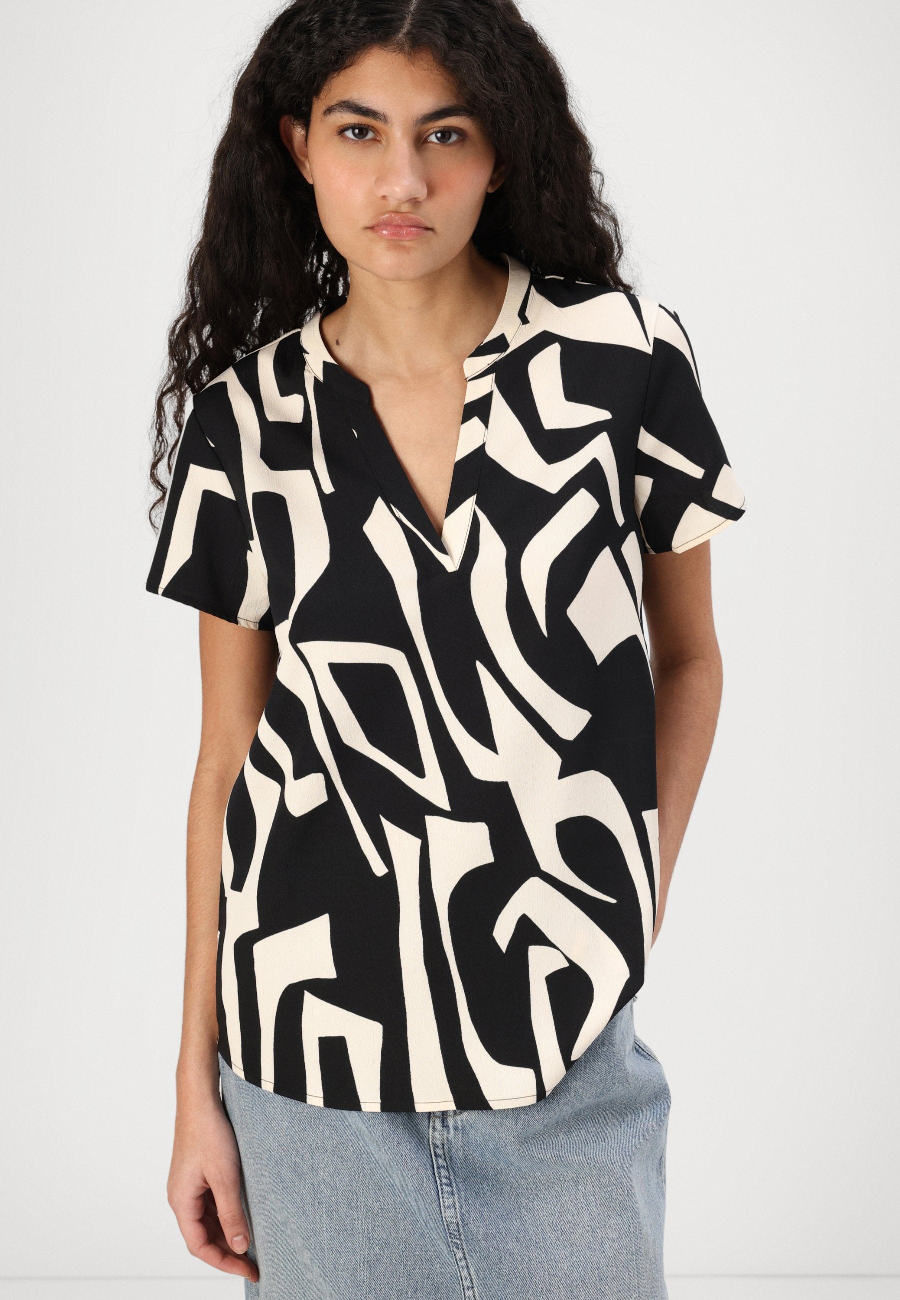 ONLY ONLELITE LIFE V NECK
