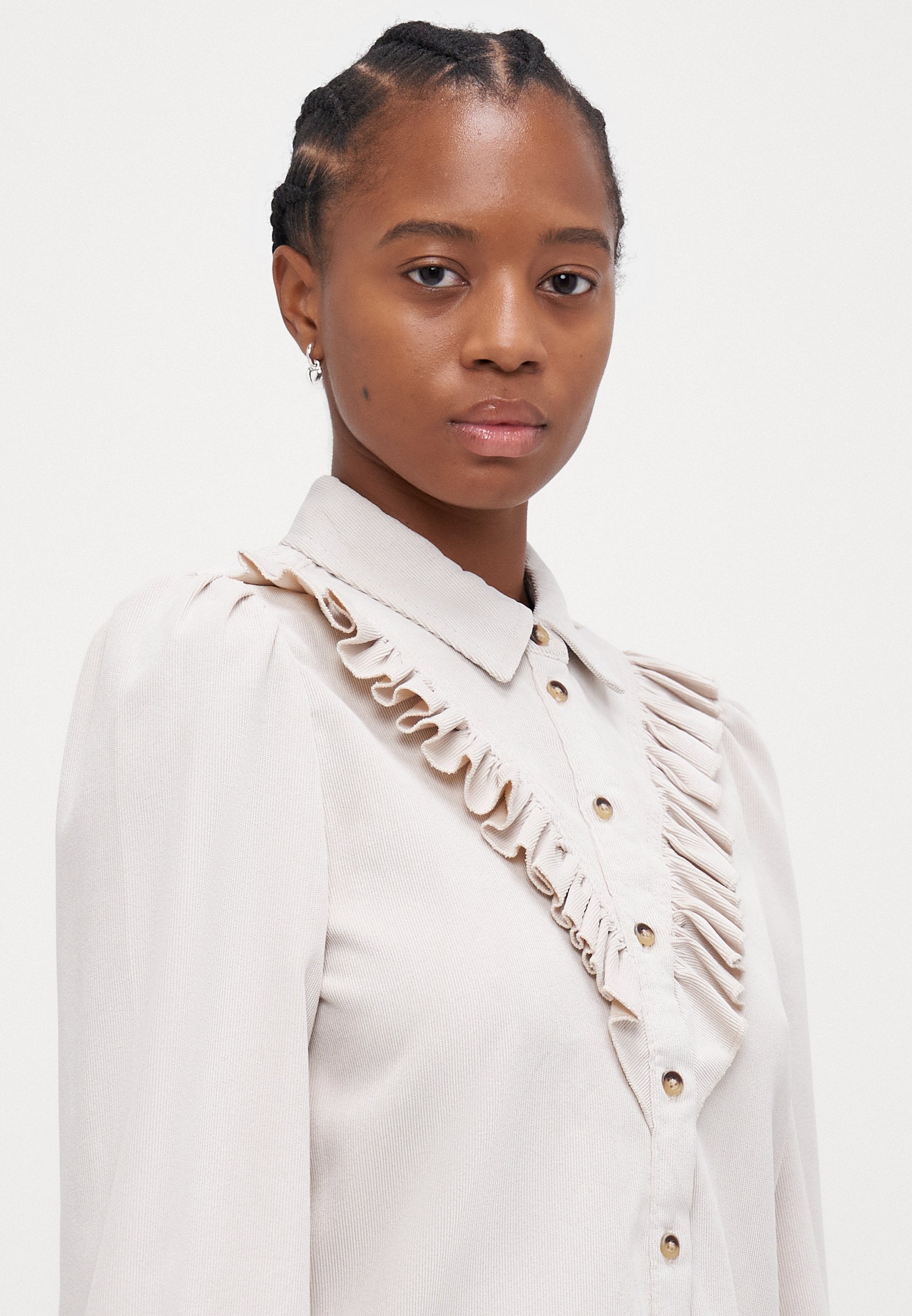ONLMARIKE FRILL SHIRT Media 5