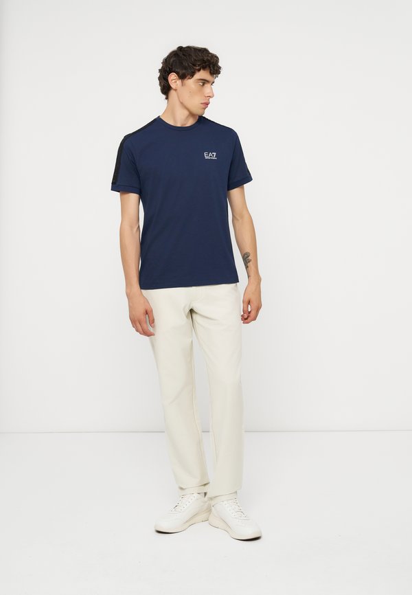 EA7 Emporio Armani