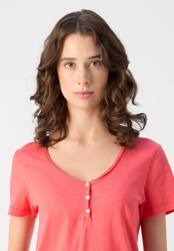 Mos Mosh BASIC TEE