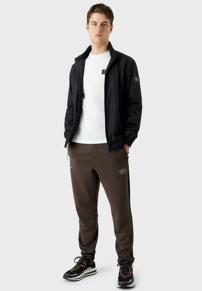EA7 Emporio Armani Trainingsjacke Media 2