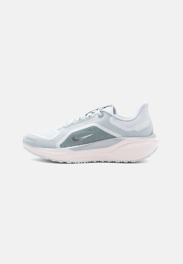 Nike Performance PEGASUS 41 GTX - Road running shoes - light pumice/metallic silver-coloured/pure platinum-coloured/silt red