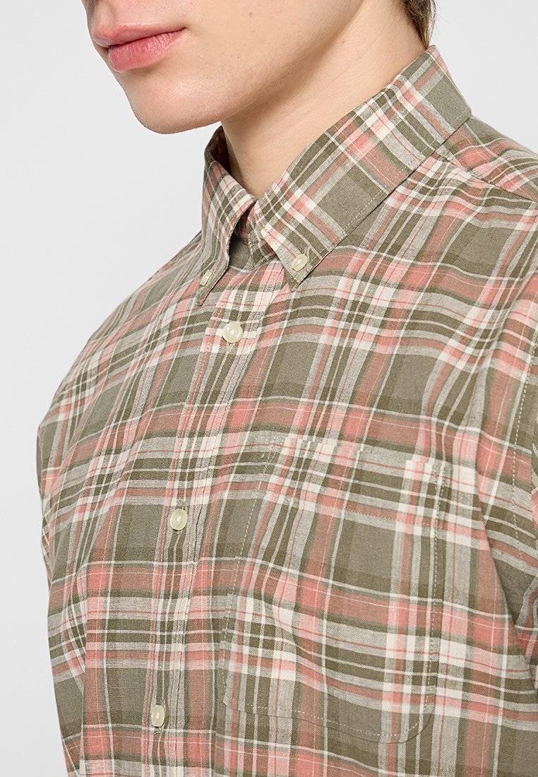 Barbour  MOWBRAY TAILORED FIT