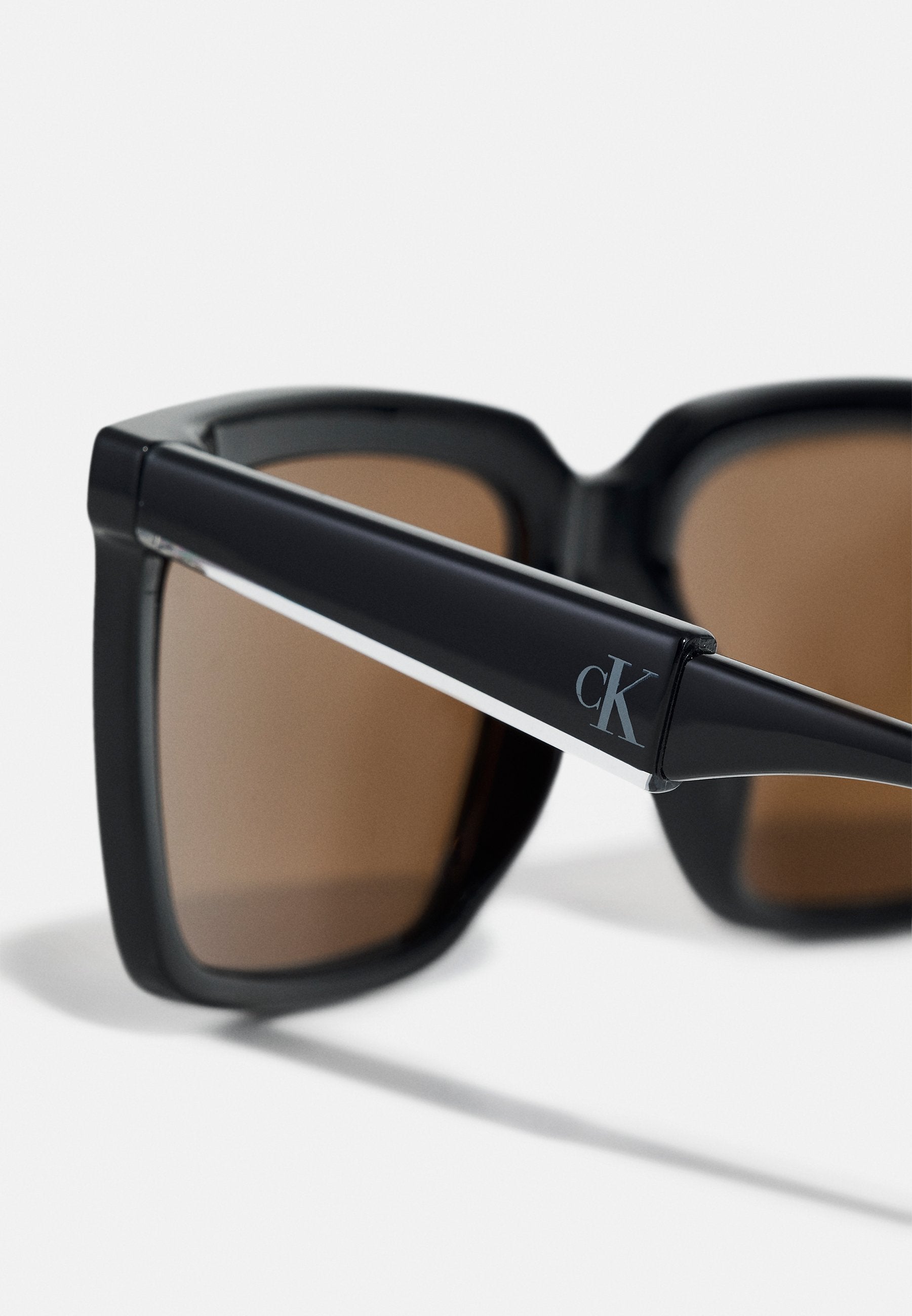 Calvin Klein Jeans Sonnenbrille Media 4