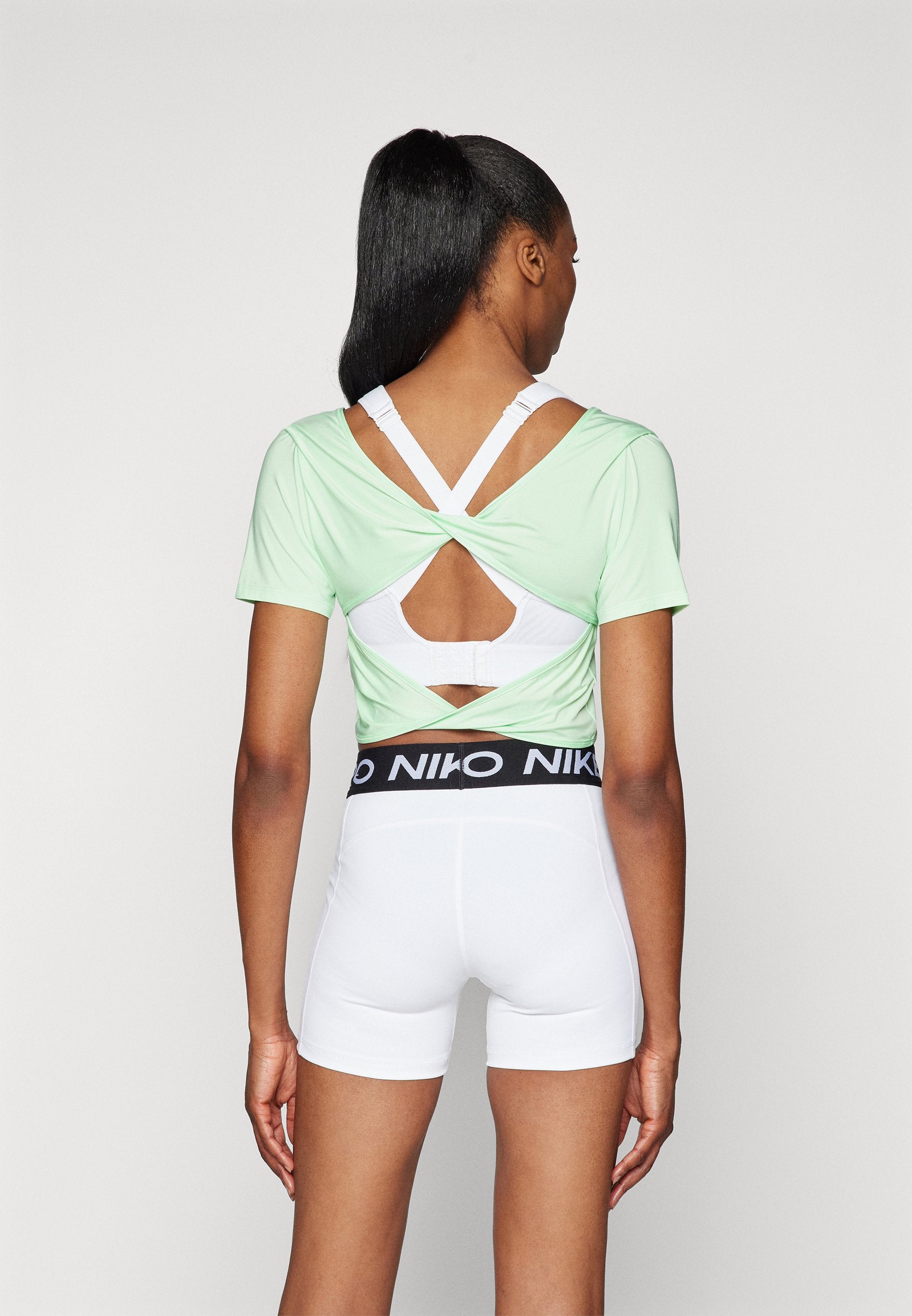 Nike Performance ONE CLASSIC