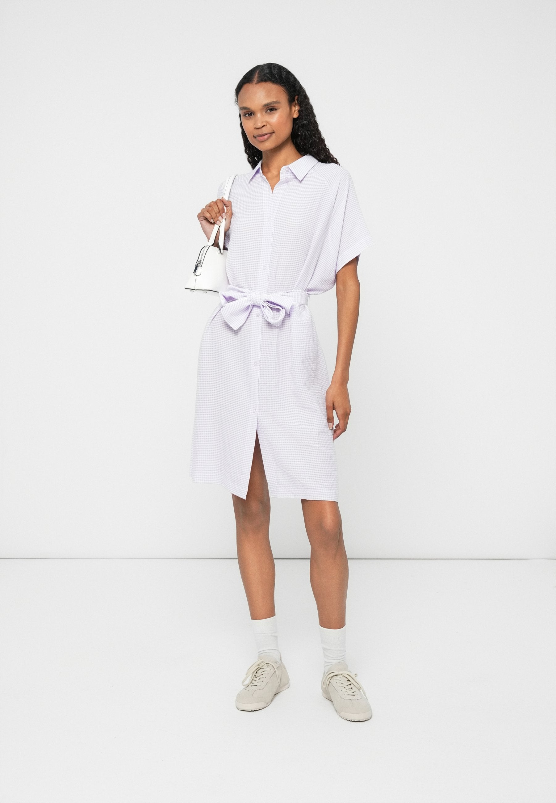 VESTITO Media 3