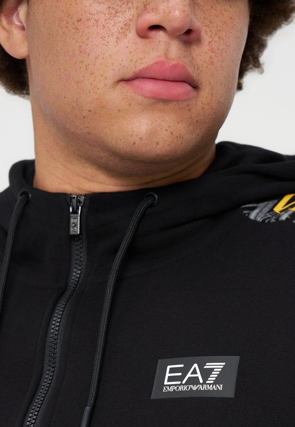 EA7 Emporio Armani