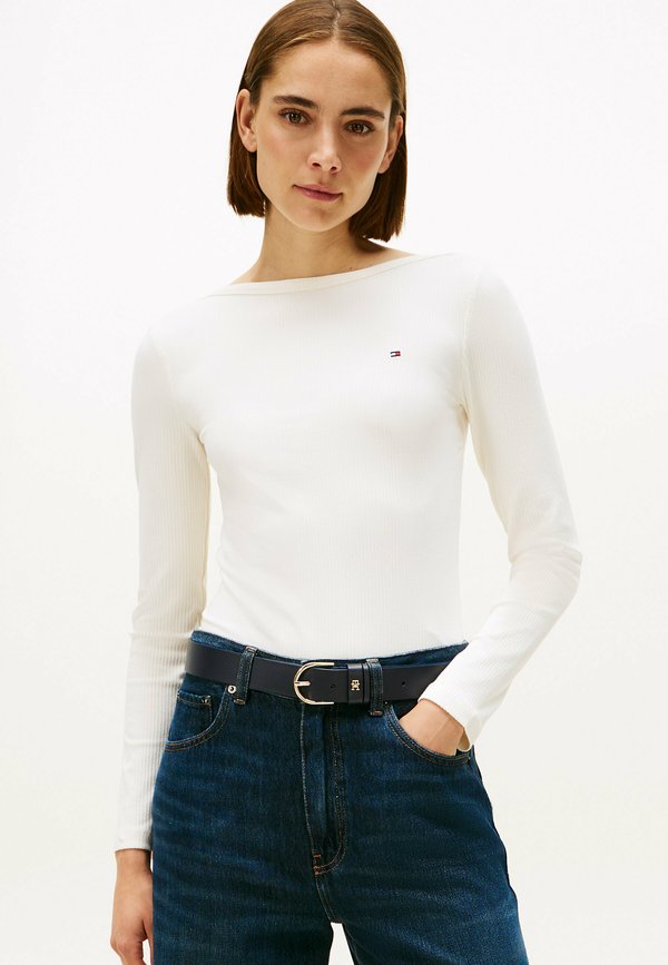Tommy Hilfiger RIBBED SLIM BOAT NECK LONG SLEEVE T-SHIRT - Long sleeved top - ivory silk