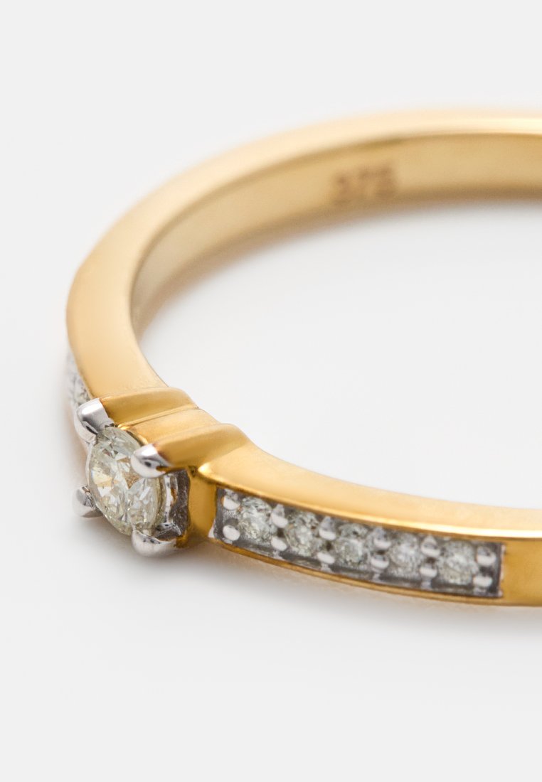 Revoni 0.11 CT DIAMOND