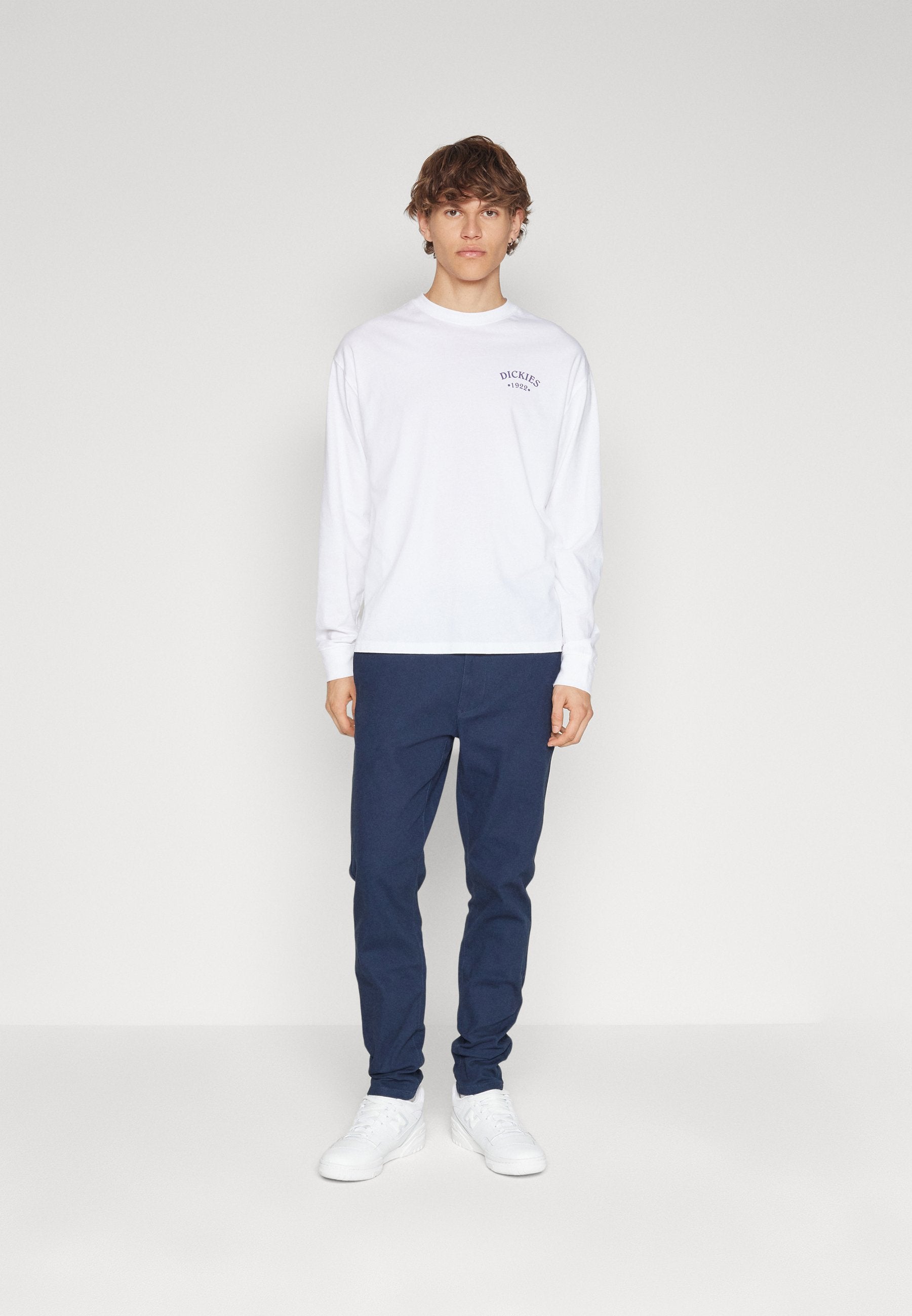 ONSMARK SLIM TAPERED Media 2