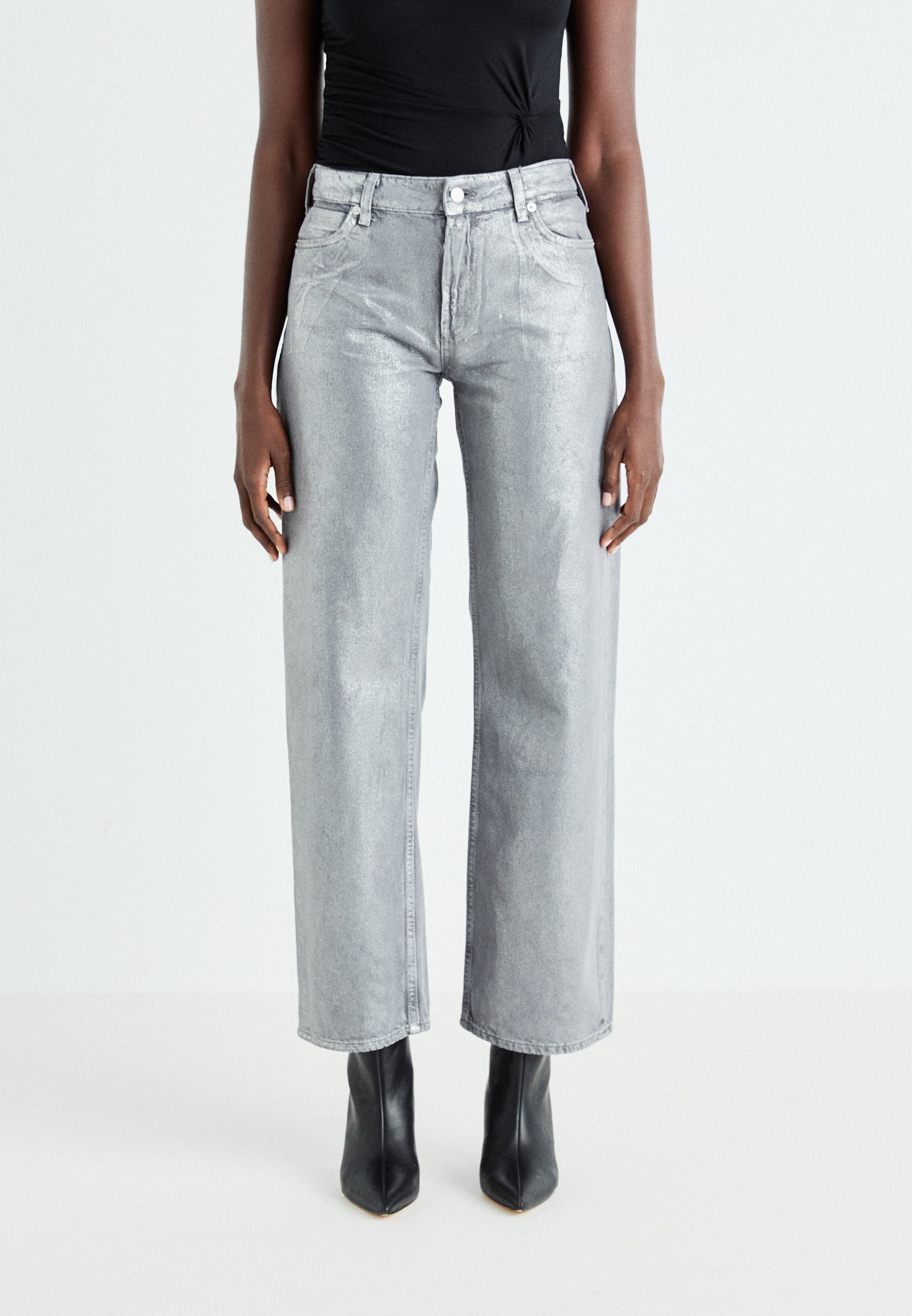 ONLCOBAIN REG WIDE SILVER Media 3