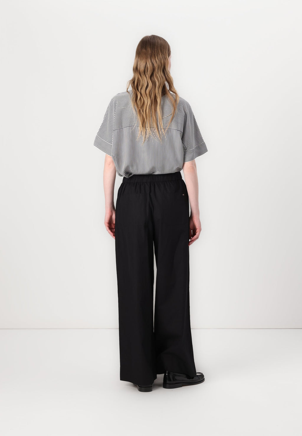 WIDE LEG PANT Media 4
