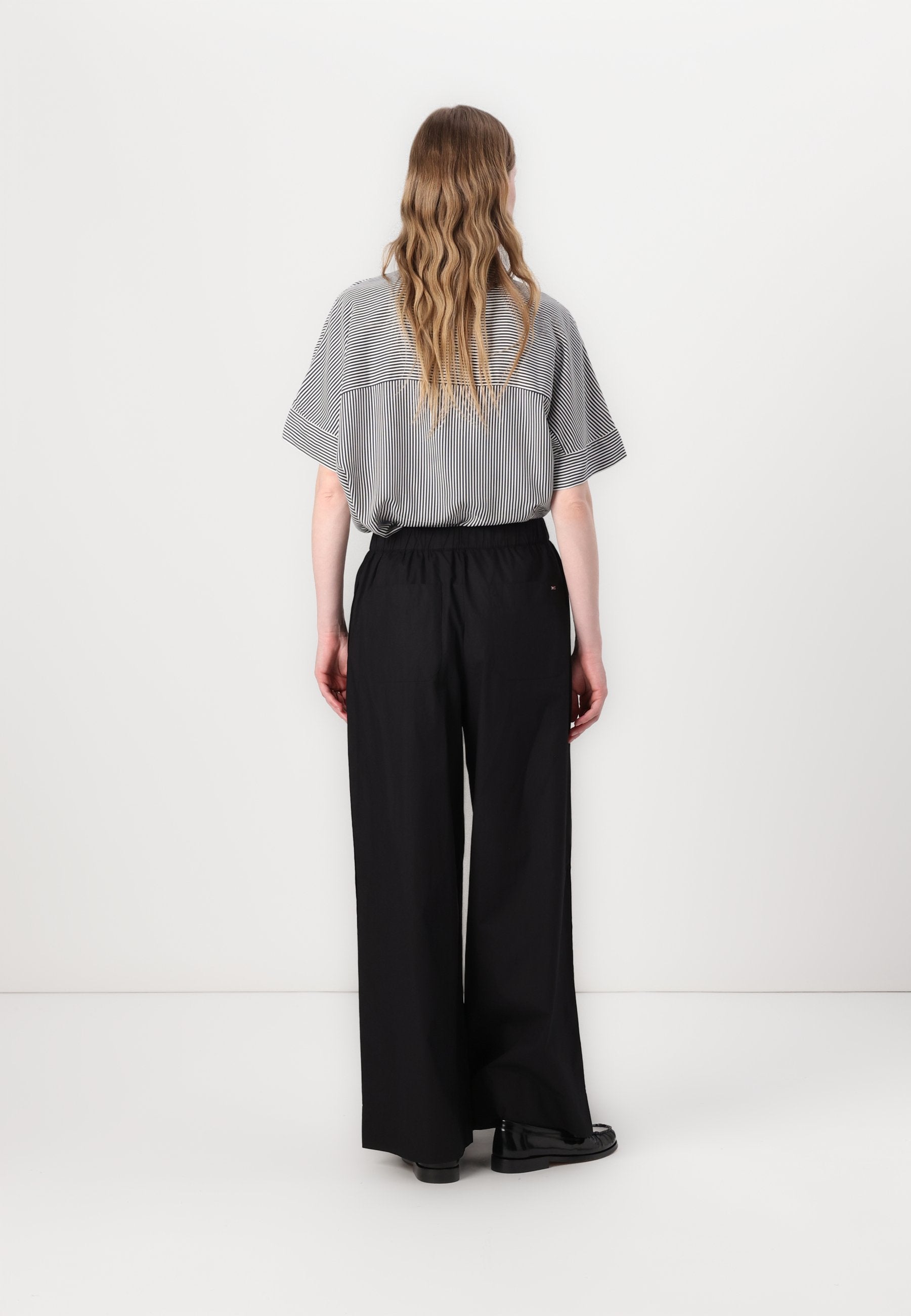 WIDE LEG PANT Media 4