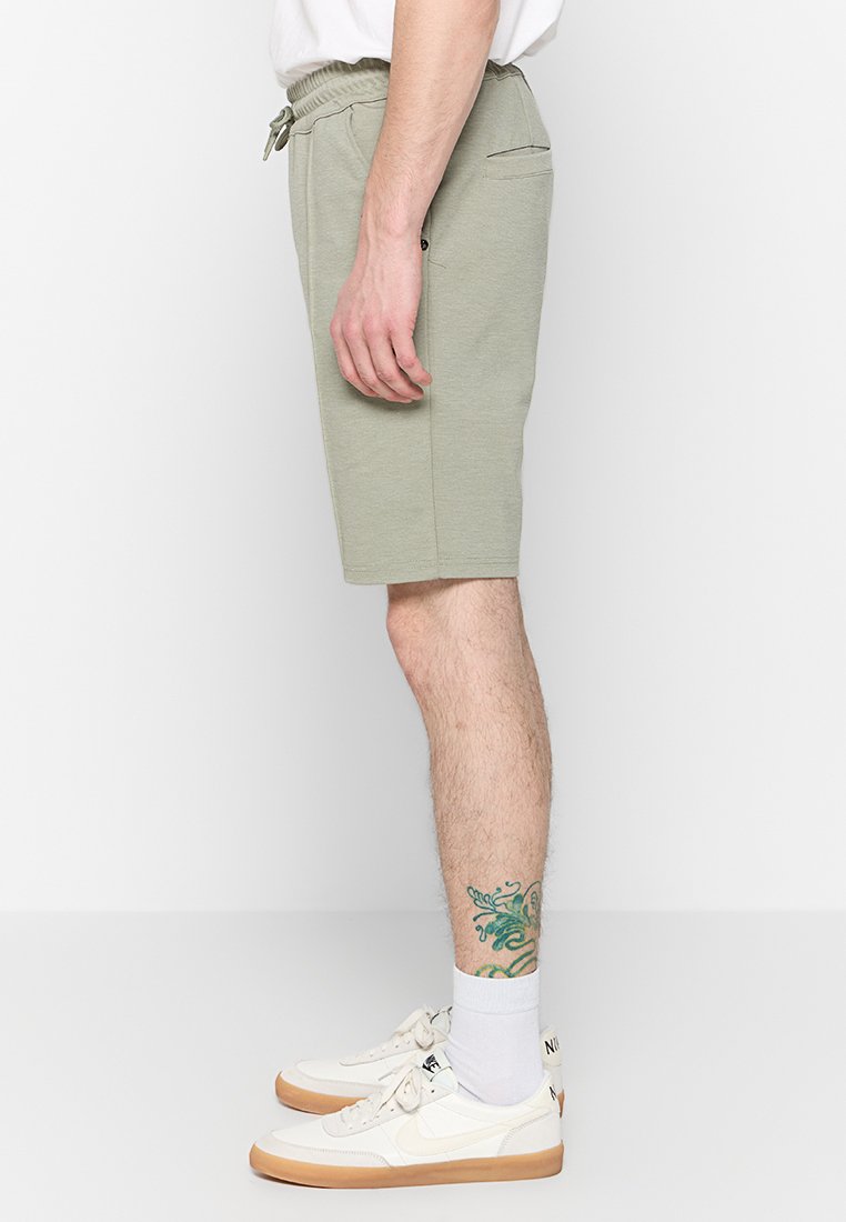 NO EXCESS Shorts Media 2
