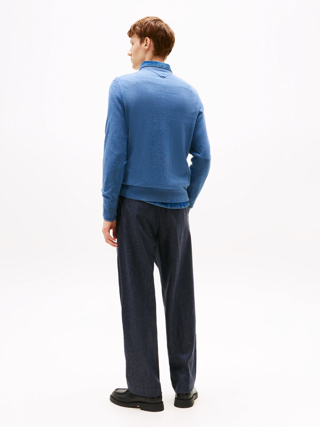 CREW NECK  Media 4