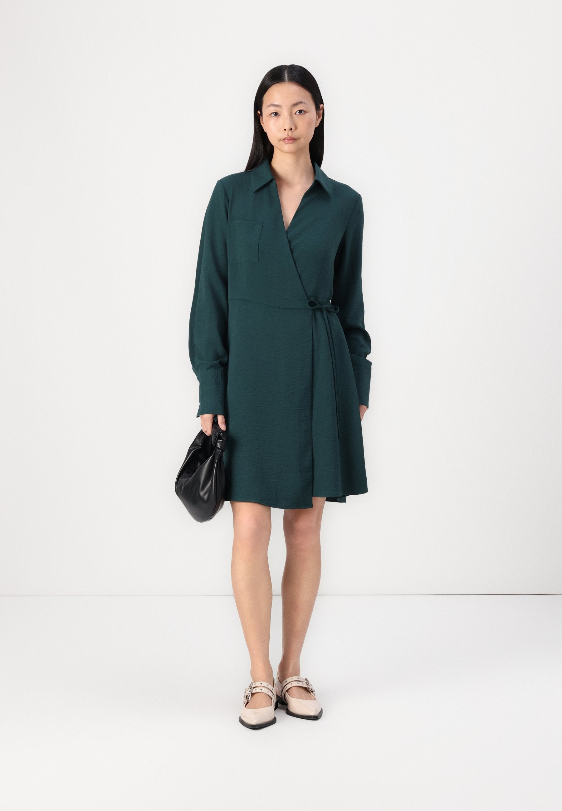 ONLLYDIA V NECK WRAP DRESS Media 2