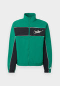 Nike Sportswear CLUB
