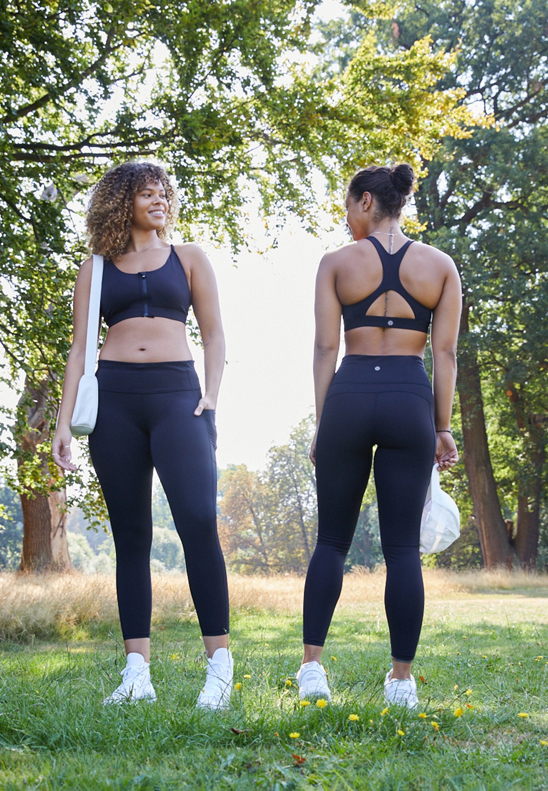 Athleta ULTIMATE ZIP FRONT BRA A-C