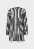 ONLY ONLBAILEY ZIGZAG DRESS