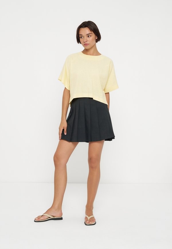 DKNY