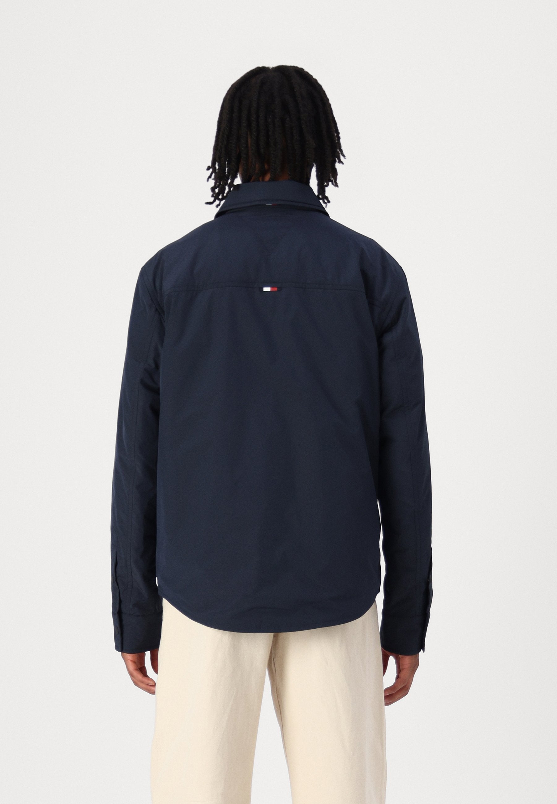 PACKABLE SHIRT JACKET Media 4