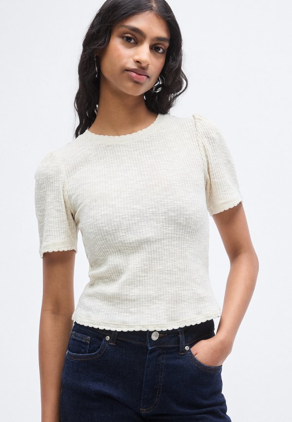 ONLY Petite ONLNICOLE LIFE O NECK SCALLOP