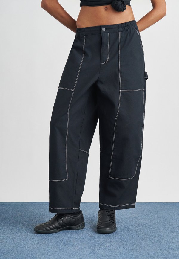 Nike Sportswear STREET PANT - Trousers - black/black oxidized