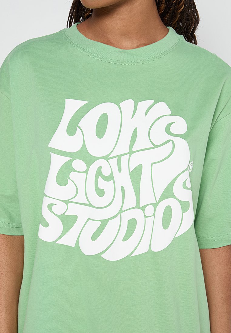 LOW LIGHTS STUDIOS®
