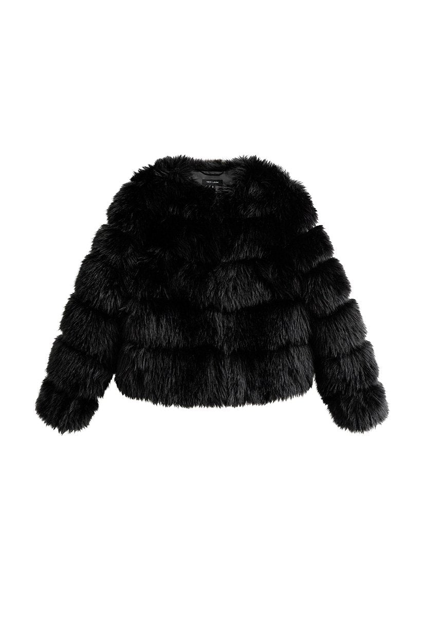 Schwarze Kunstfelljacke mit horizontalen strukturierten Streifen, langen Ärmeln und rundem Ausschnitt.