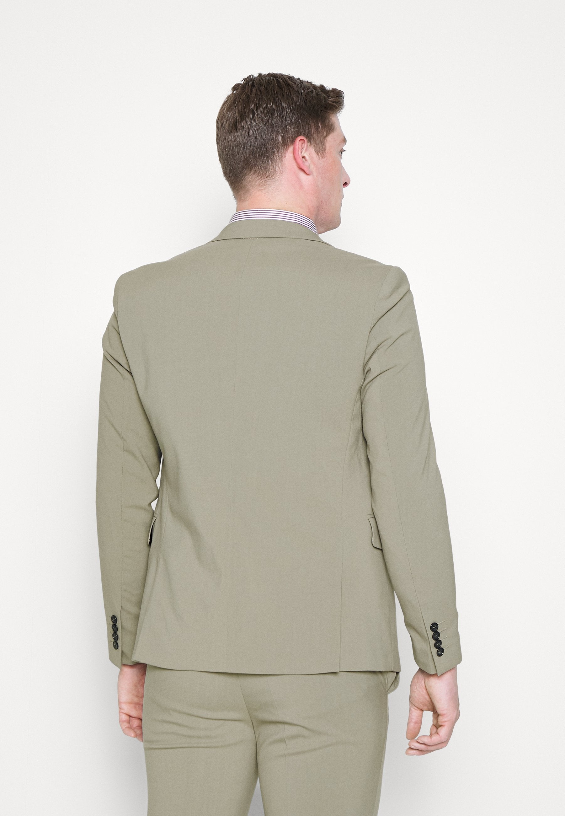 PLAIN MENS SUIT SET Media 6