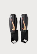Nike Performance UNISEX - Shin pads - black/bright crimson