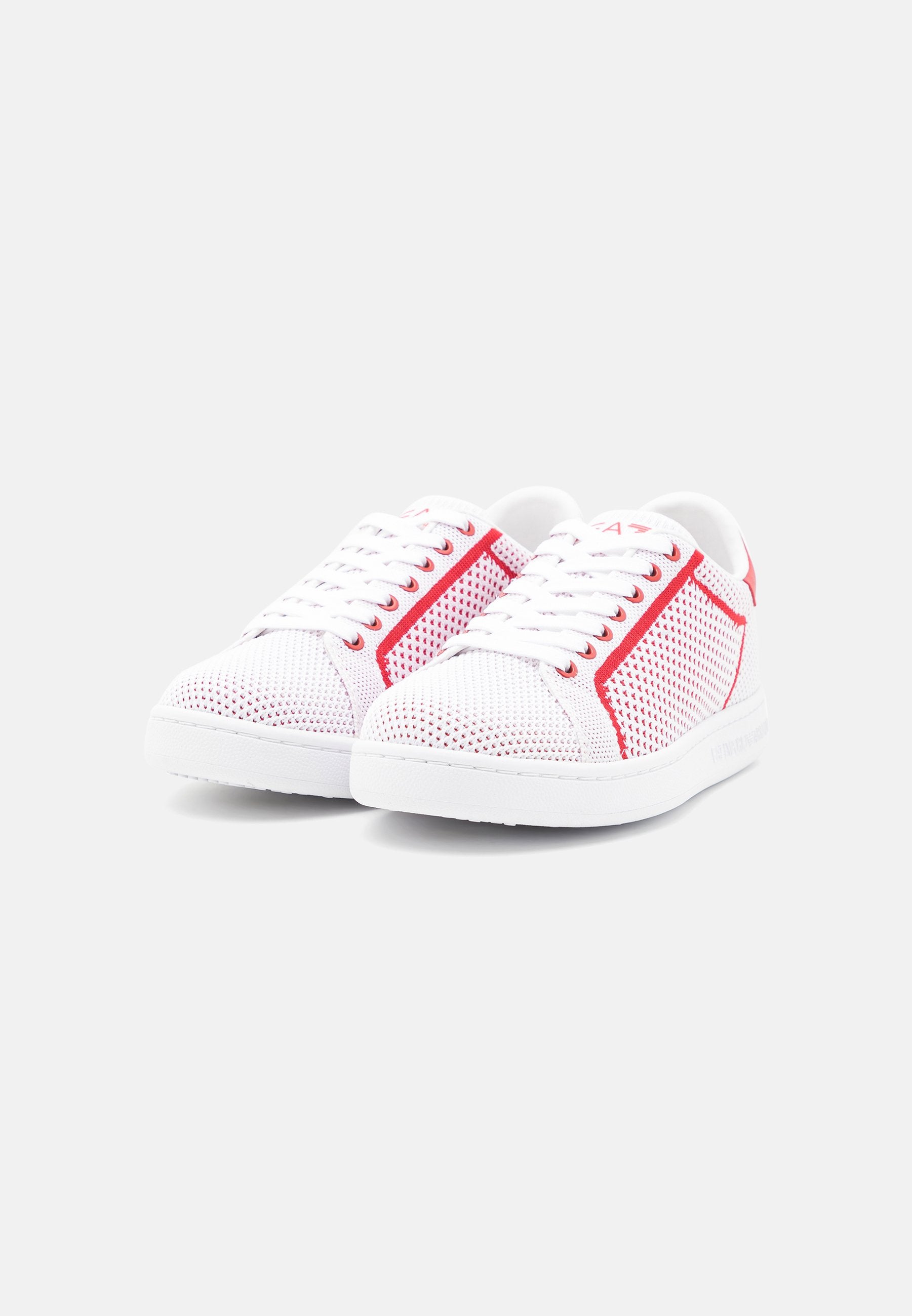 NEW CLASSIC UNISEX Media 2