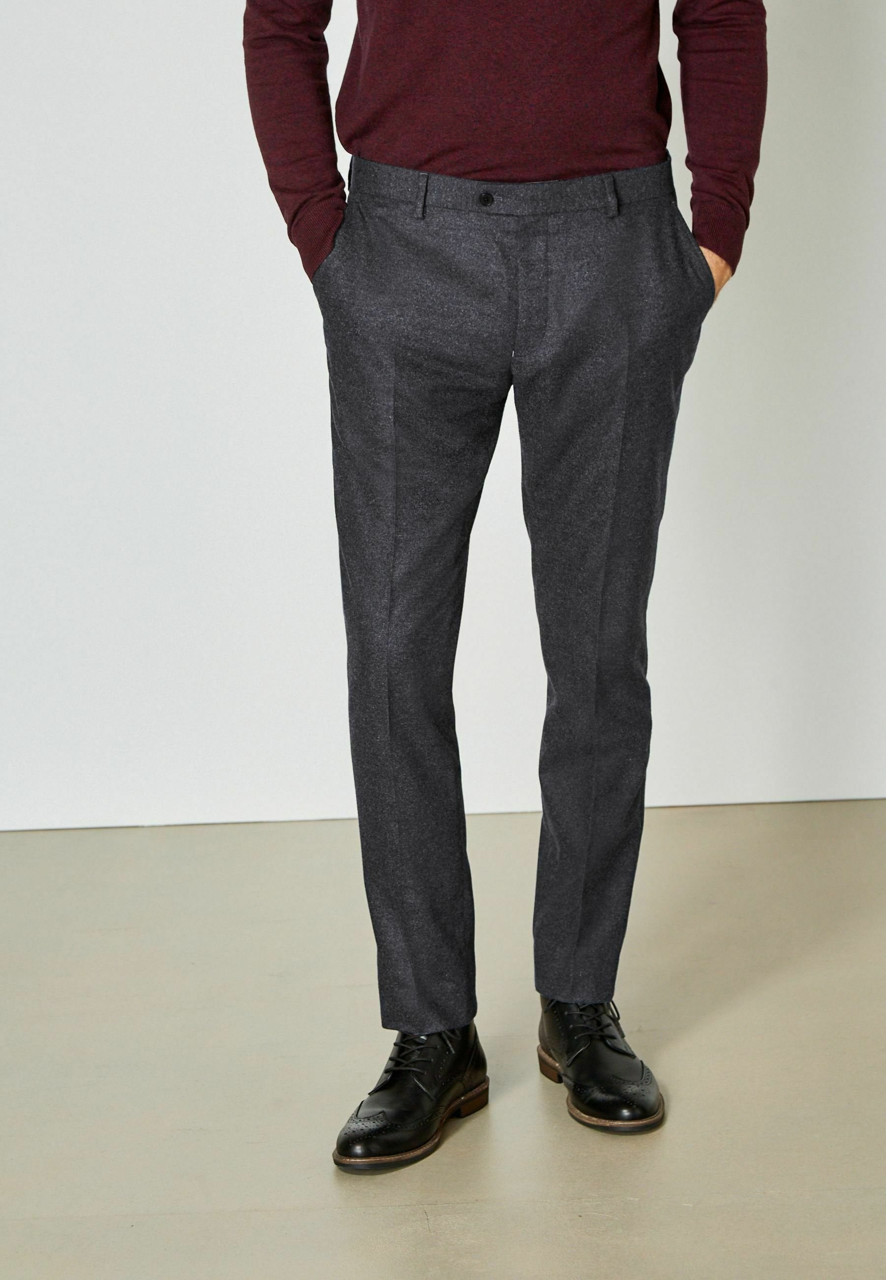 Next REGULAR FIT