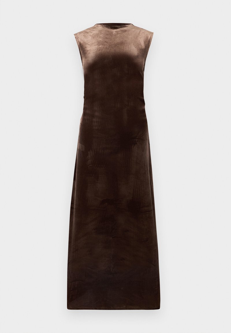 Braunes ärmelloses Kleid aus glattem, samtigem Stoff mit gerader Silhouette und knöchellangem, minimalistischem Design.