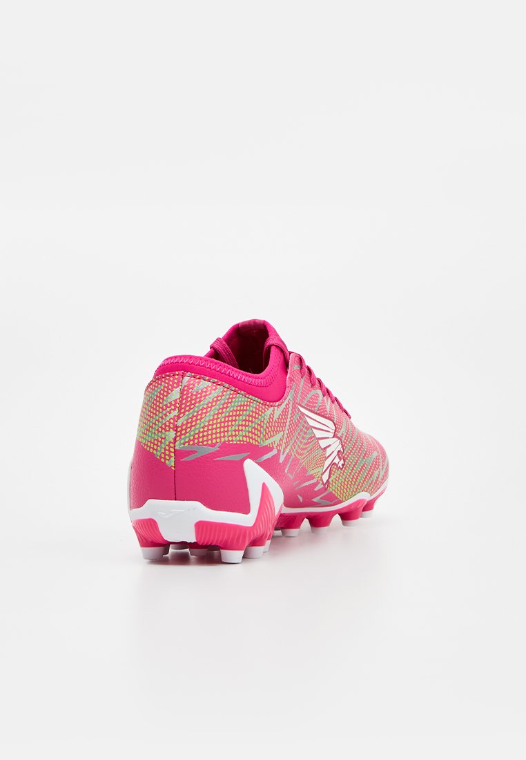 Joma STRIKER