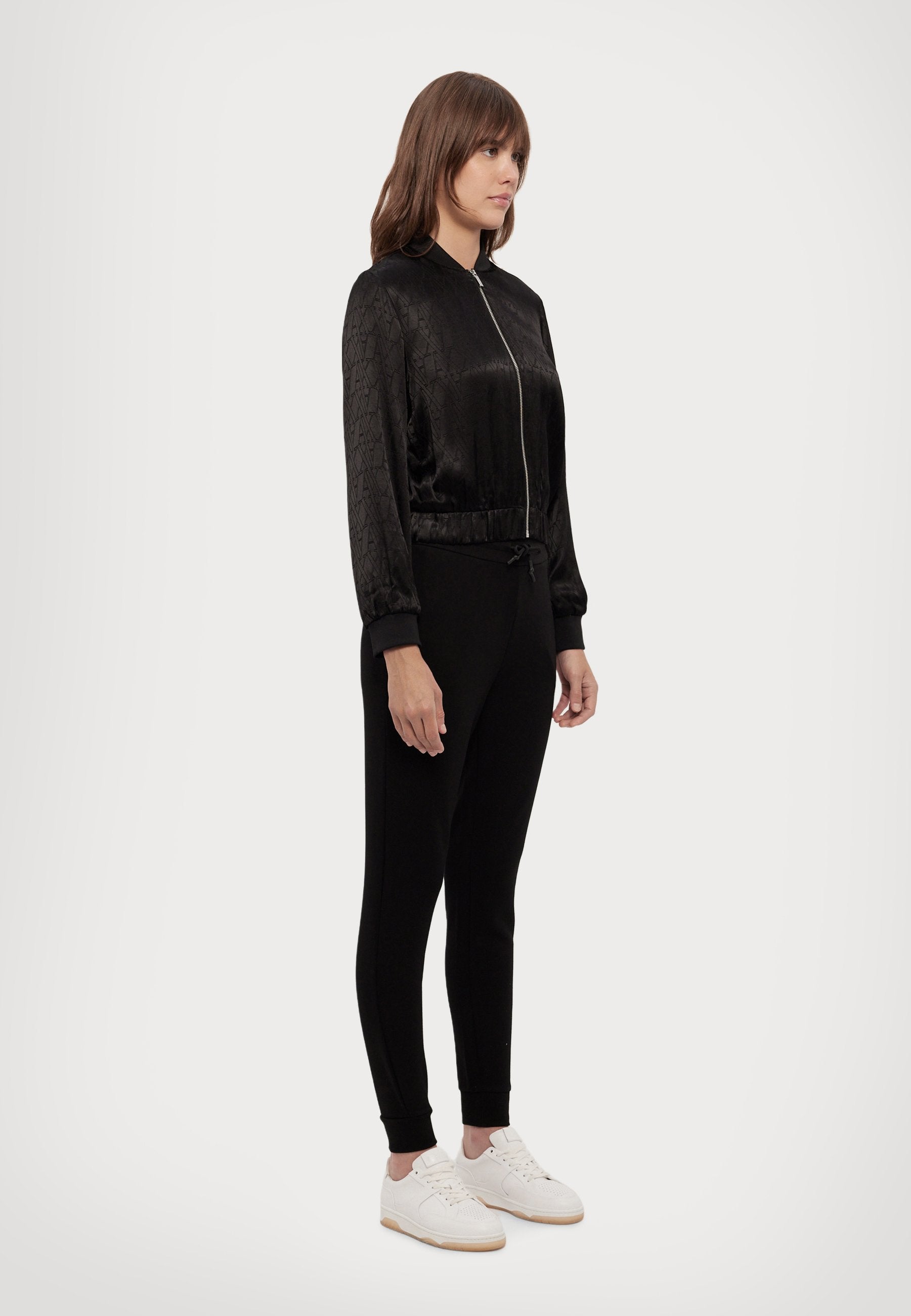 BLOUSON Media 3