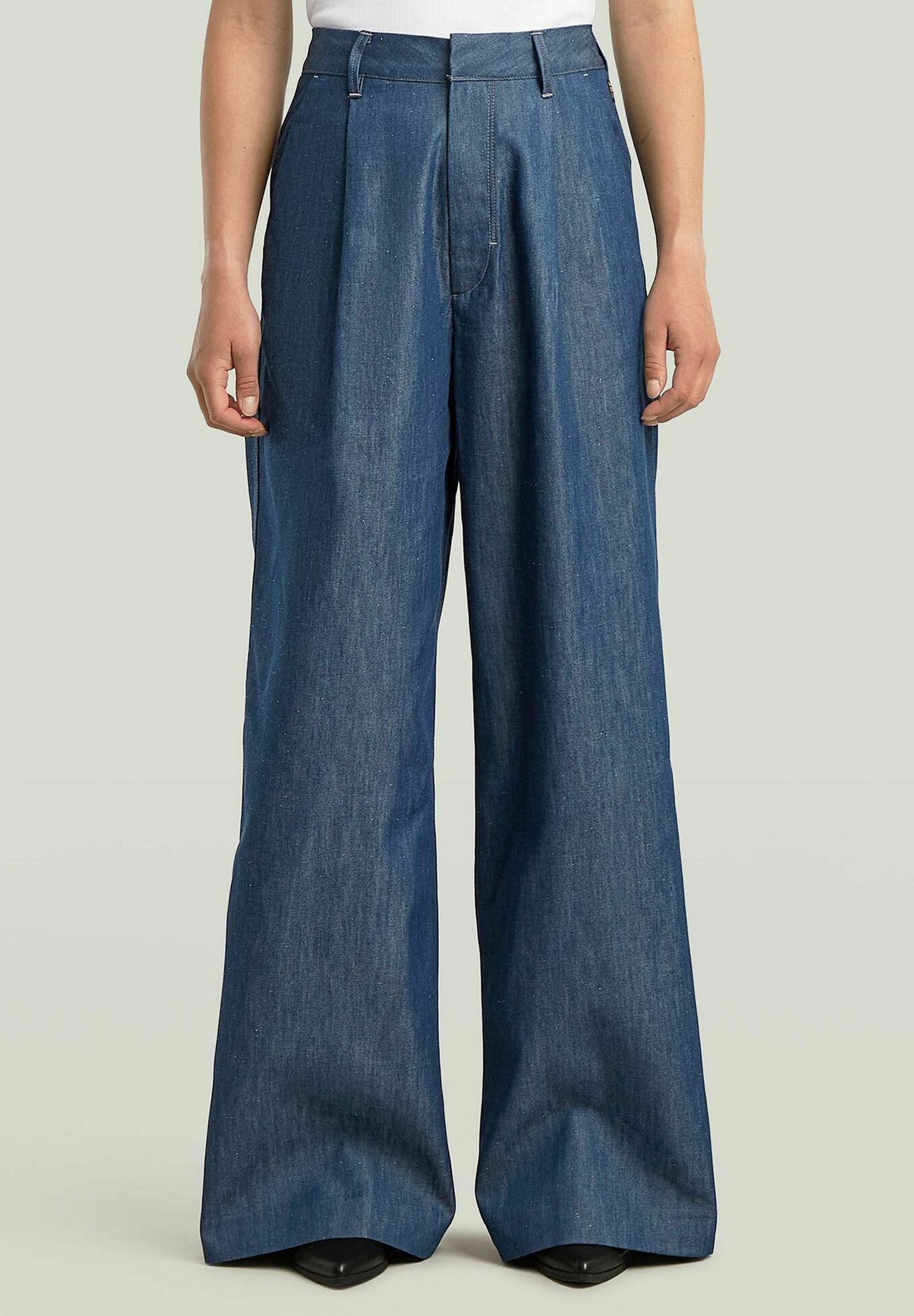 FLUID WIDE LEG Media 3