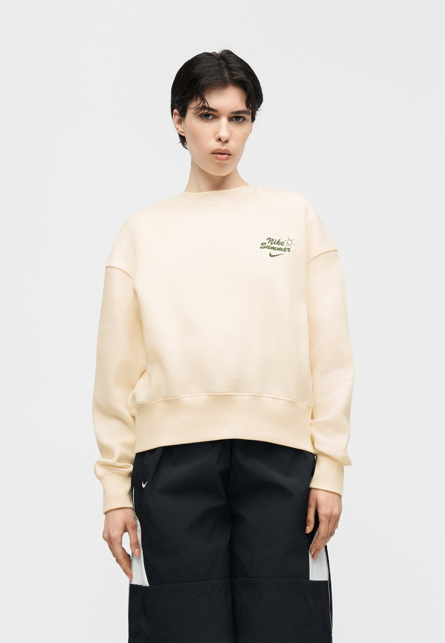 Nike Sportswear CREW
