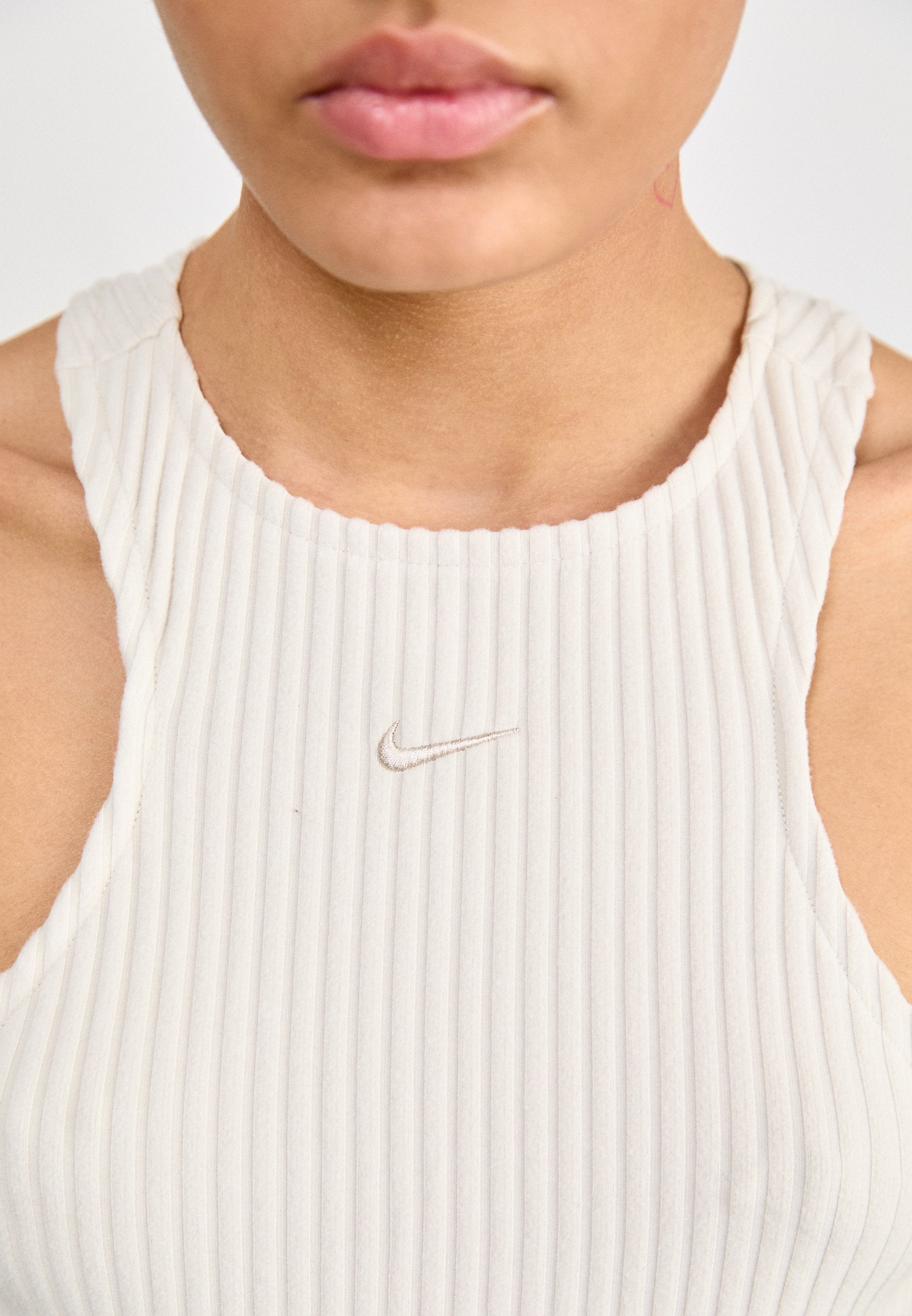 Nike Sportswear MIDI